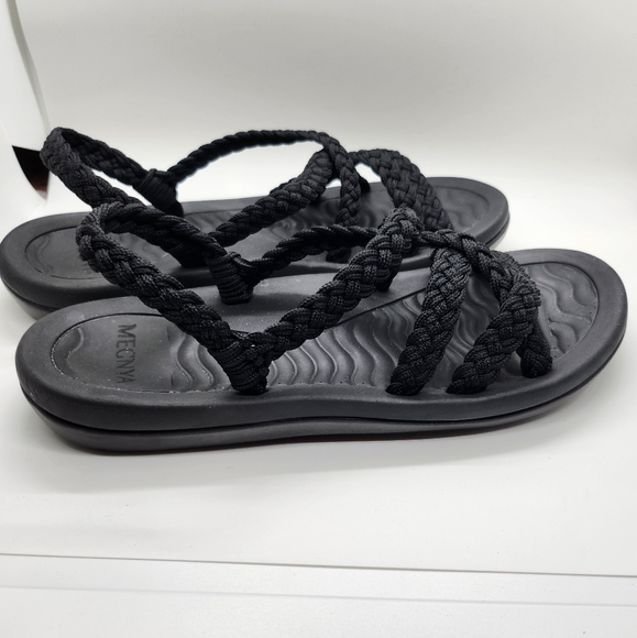 NWT Megnya Black Sandal New - Picture 6 of 6